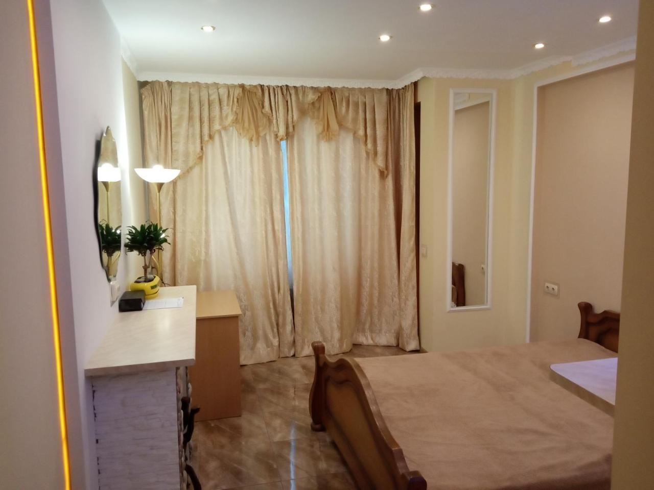 Коломийський Провулок 17/31А Apartamento Kiev Exterior foto